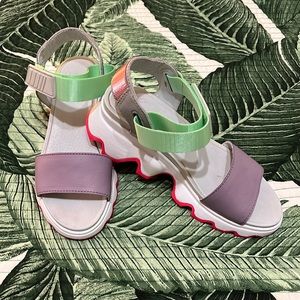 Sorel kinetic sandals US size 6